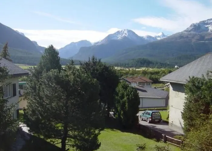 Suot Roevens By Interhome Apartamento Samedan